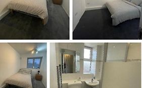 Bright Airy Double Room In The Heart Of Foresthill